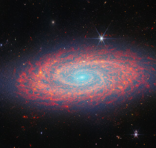 Tracing spiral arms in infrared